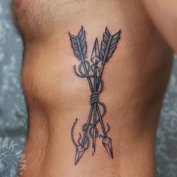 Splendid three arrows tie up with a rope tattoo design 