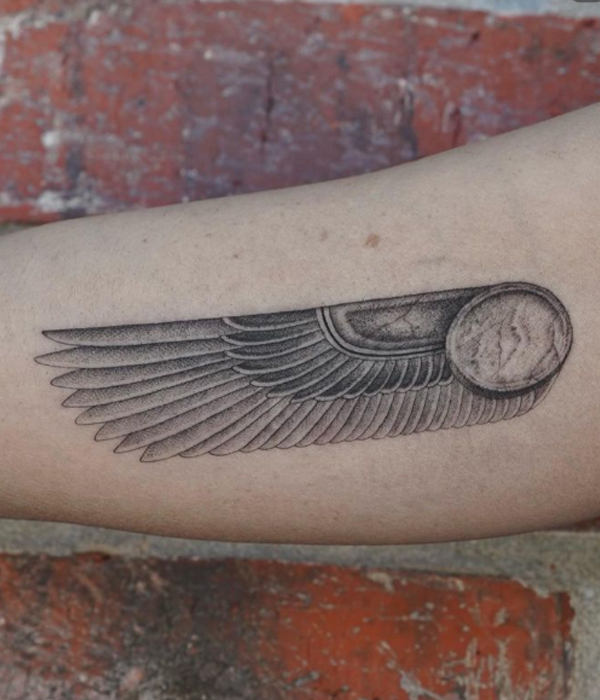 Amazing Wing of Egyptian Goddess tattoo design